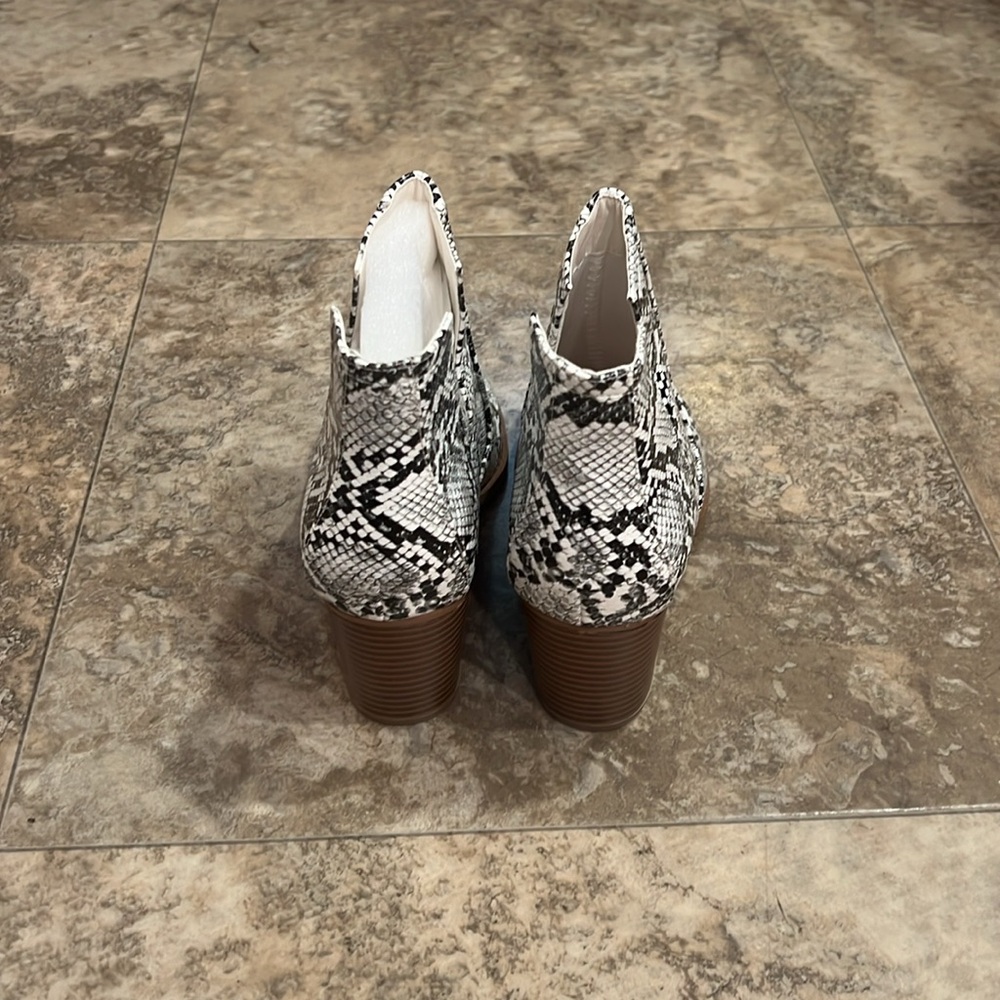 Women’s ankle boots slip - Picture 2 of 4